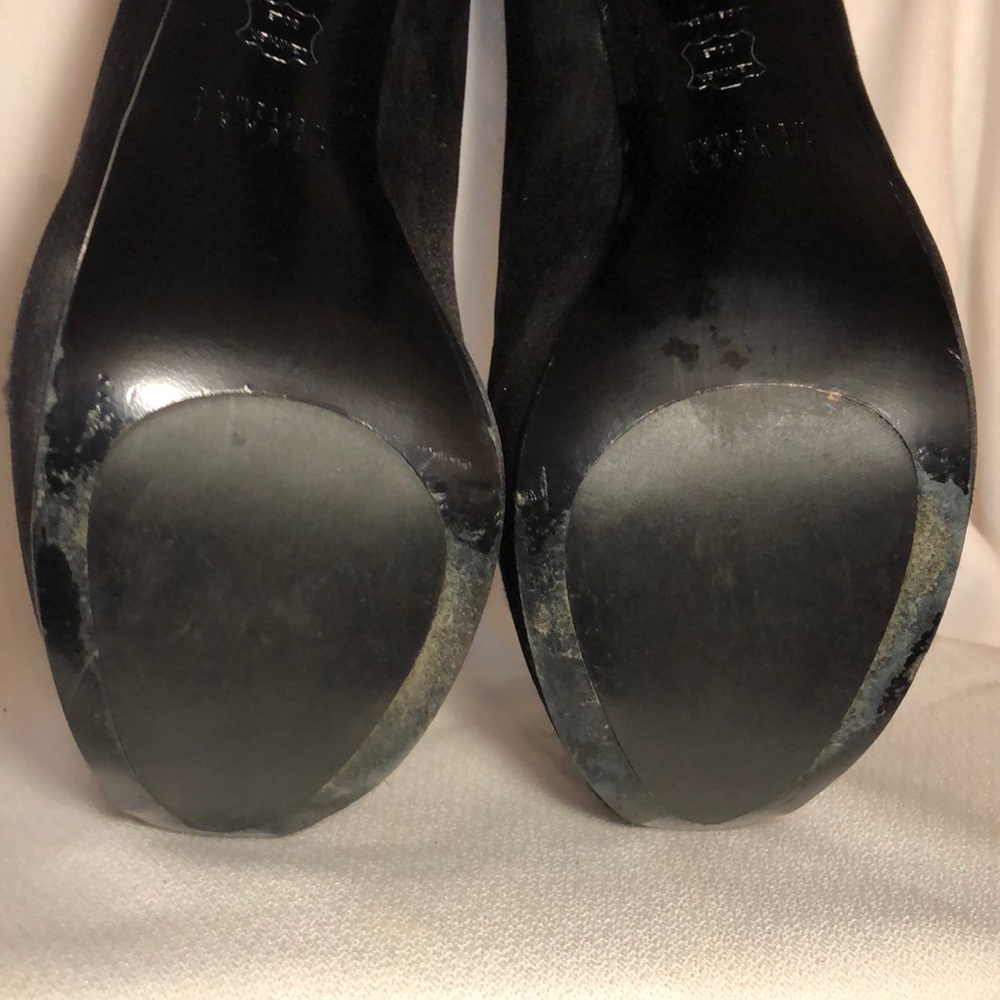 Shoes - Picture 6 of 8